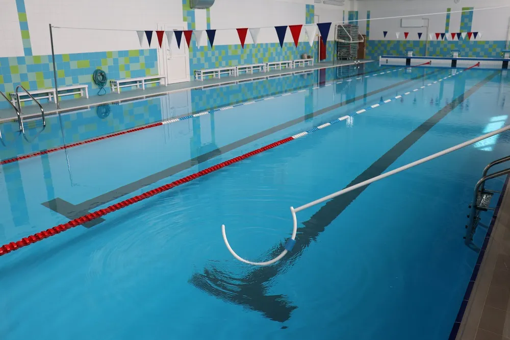 Фотографии Шест для обучения плаванию с крюком