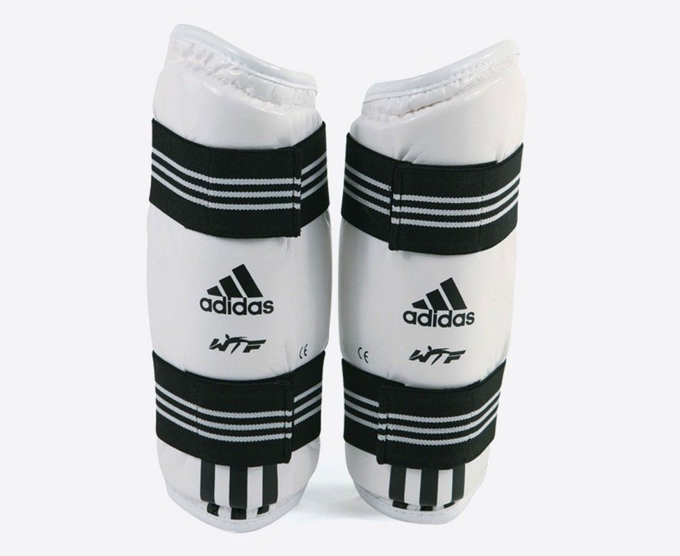 Фотографии Защита предплечья для тхэквондо Adidas WTF Forearm Protector белая adiTFP01