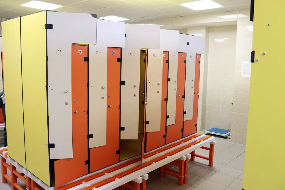 Фотографии Шкаф 2–2 «Галеон» на скамье–подставке ПВХ