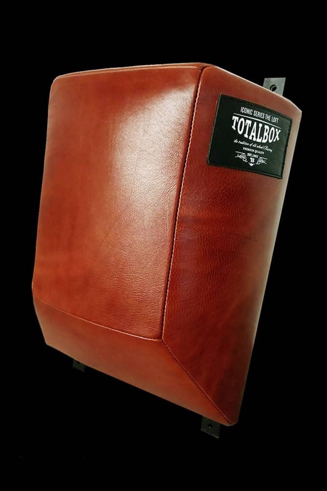 Фотографии Подушка кожаная боксерская LOFT пирамида Totalbox ПНКП ЛФ 50х60х22 черный, коричневый