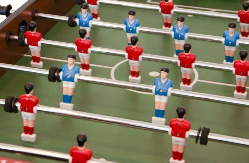 Фотографии Настольный футбол (кикер) "Maccabi Mini" (121 x 61 x 81, махагон, складной)