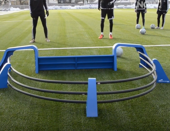 Фото Футбольный тренажер Возврат