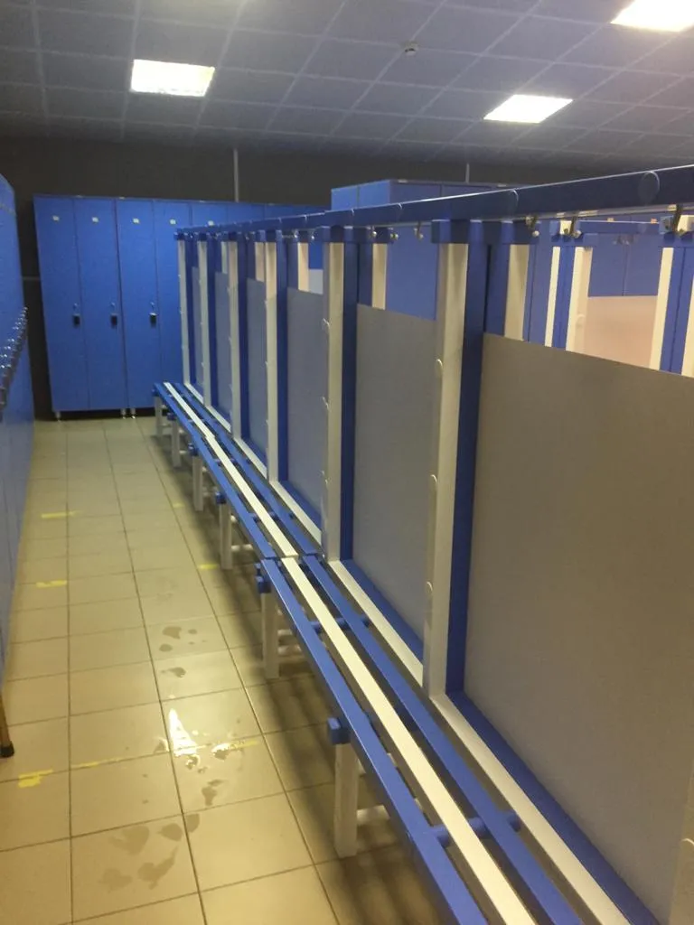 Фотографии Скамья–вешалка двухсторонняя с HPL перегородкой