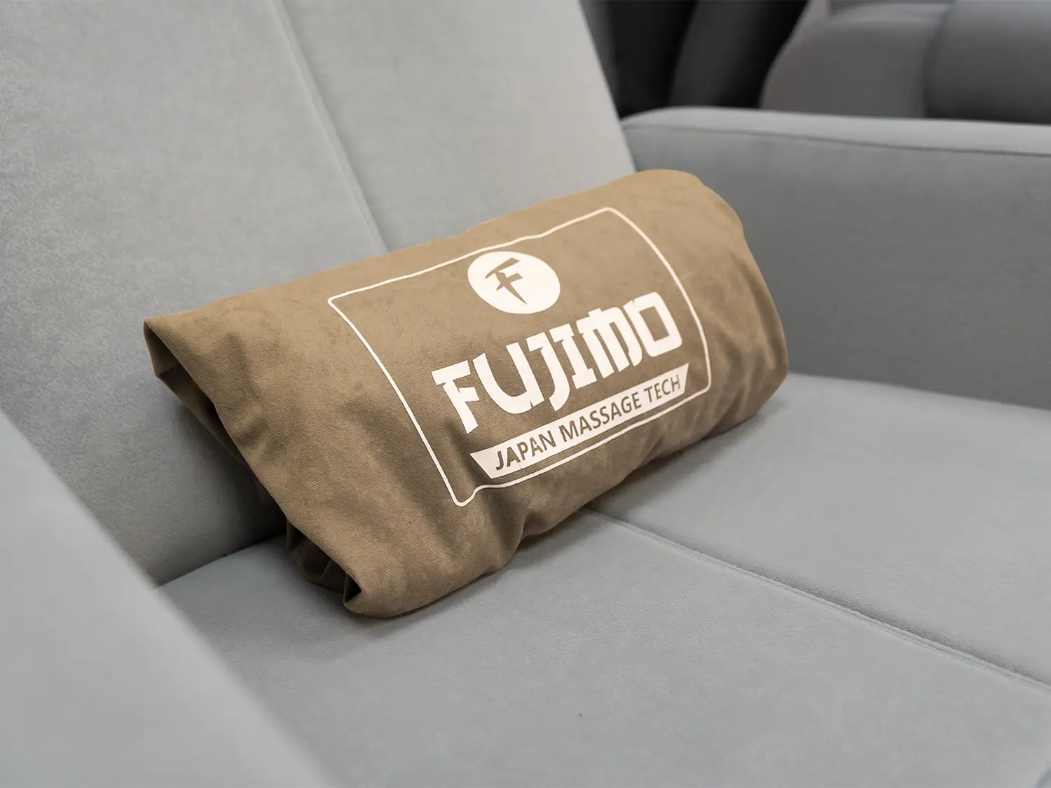 Универсальный чехол для кресла FUJIMO PROTECT-C M Стандарт Капучино