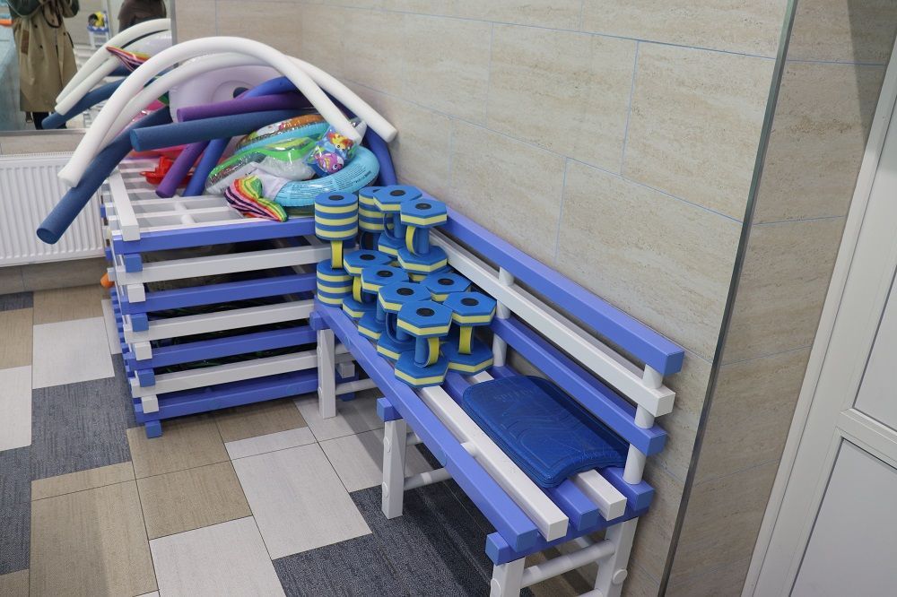 Фотографии Скамья со спинкой